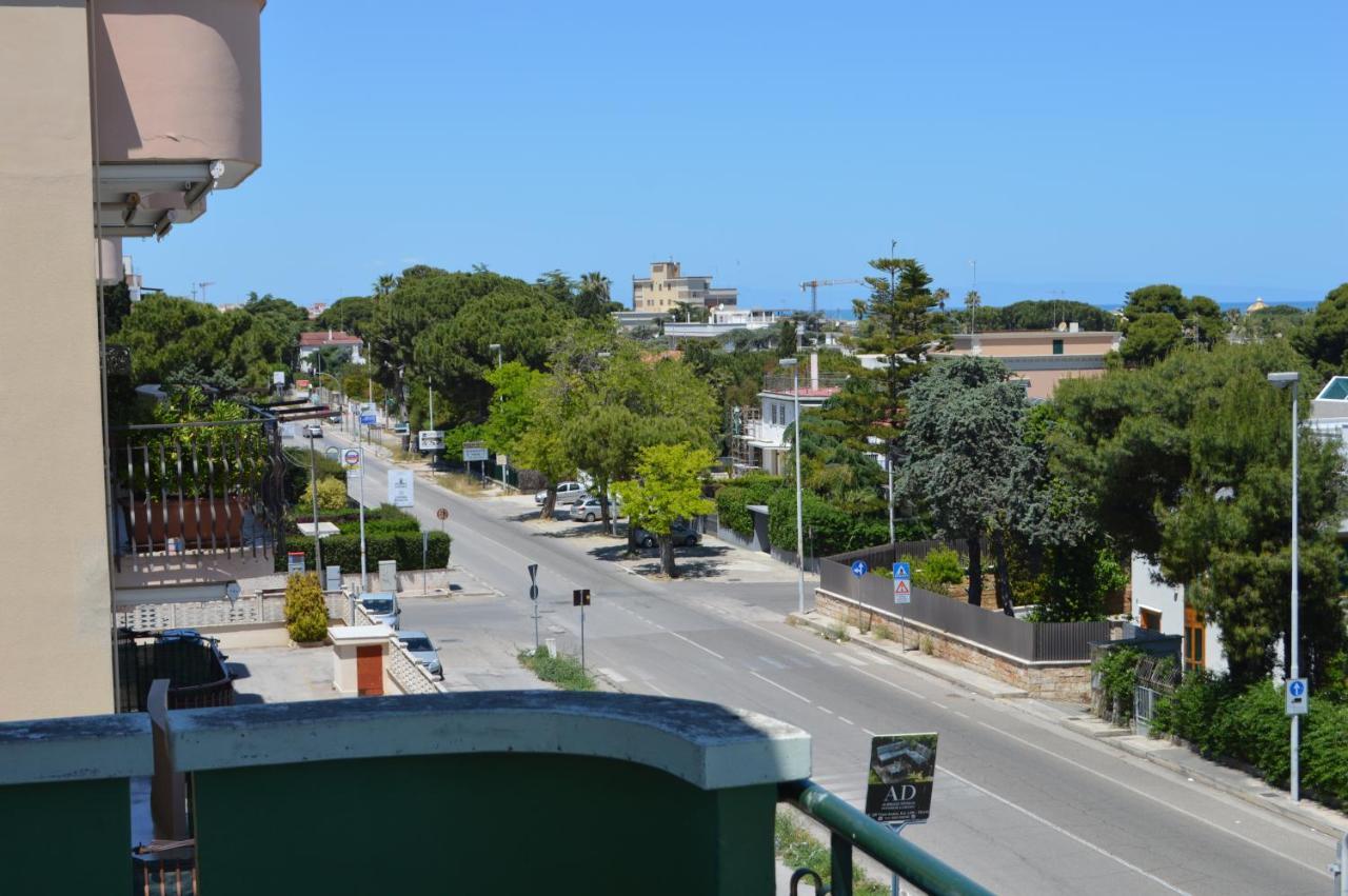 Levante Trani Luaran gambar